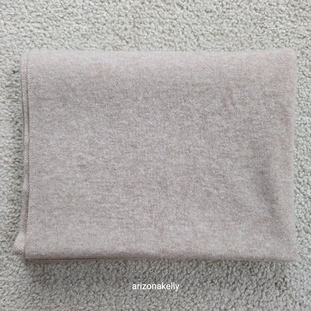 NWOT Cashmere Knit Scarf Heather Tan - Picture 2 of 12